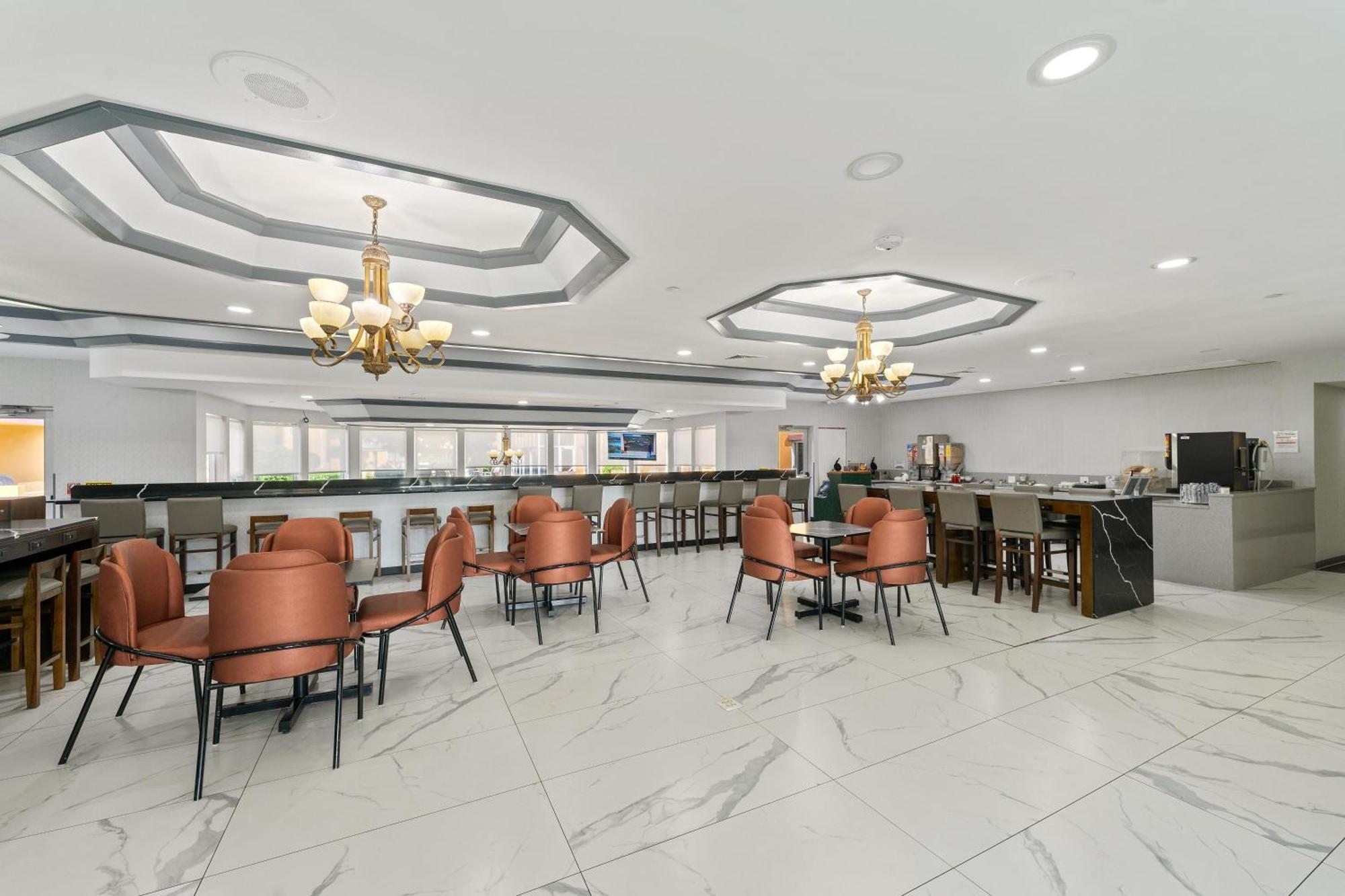 Chicago Club Inn & Suite Oakbrook Terrace Eksteriør billede