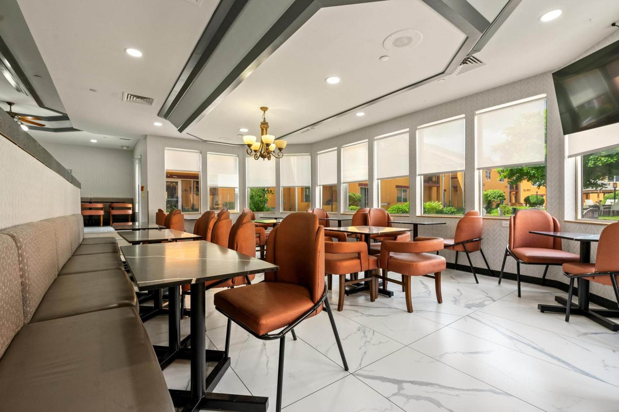Chicago Club Inn & Suite Oakbrook Terrace Eksteriør billede
