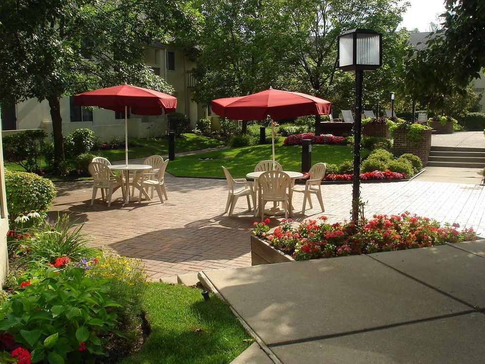 Chicago Club Inn & Suite Oakbrook Terrace Eksteriør billede